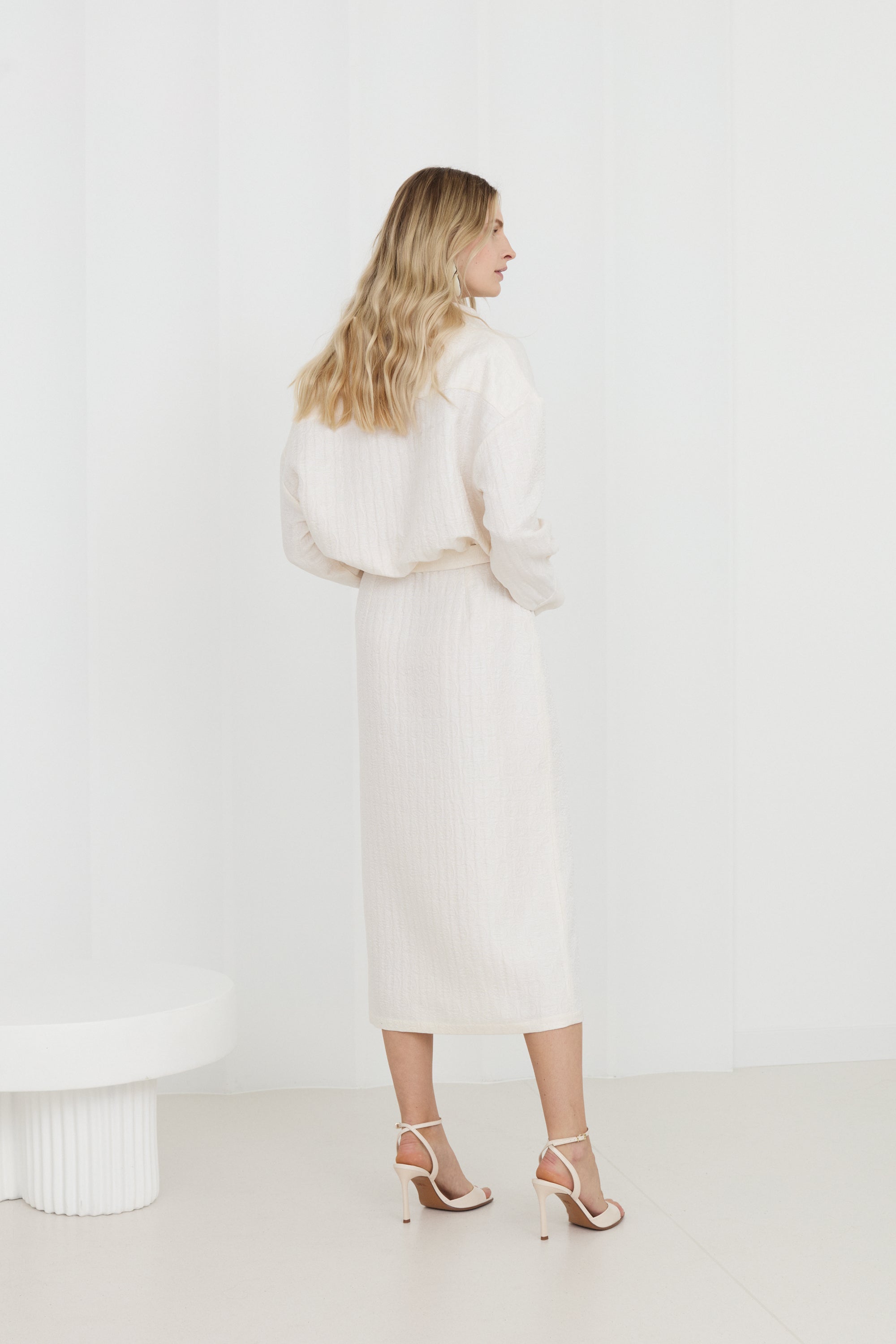 OLINE Off-White Midi Shirt Dress With Pencil Skirt