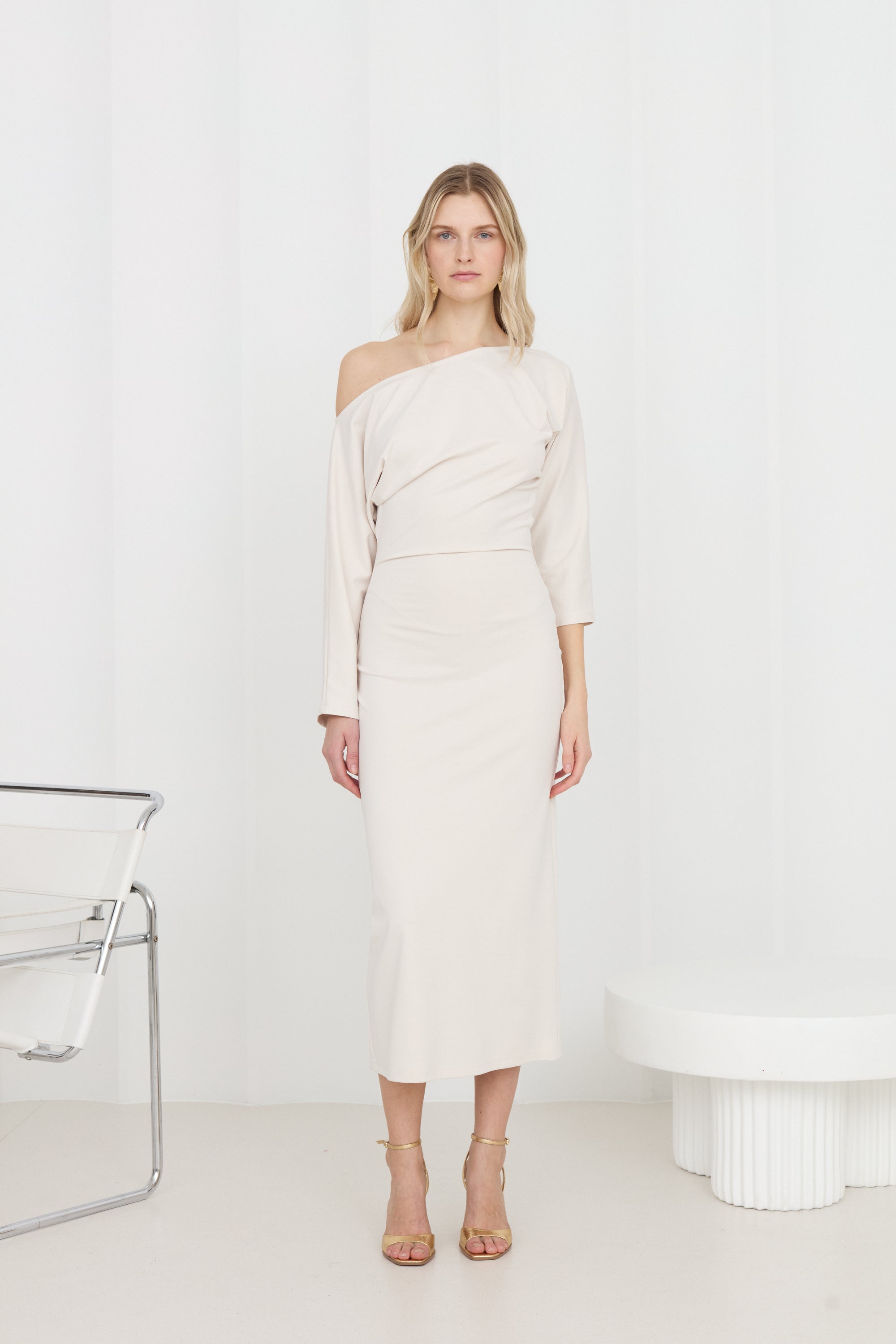 THEA White Off-Shoulder Jersey Midi Dress with Long Sleeves