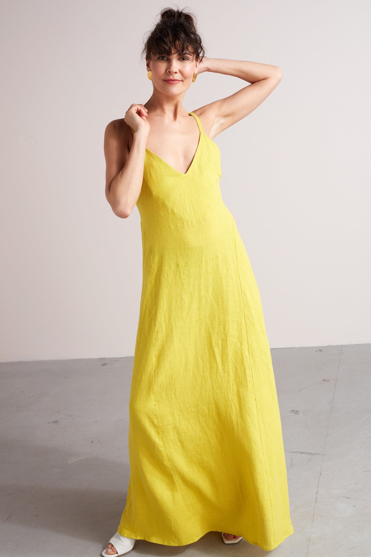 ELONA maxi linen summer dress in lemon yellow